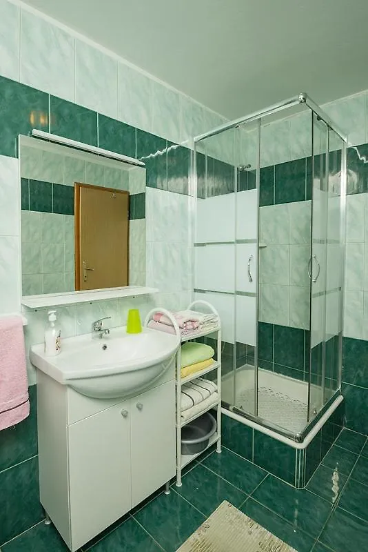 Apartman, Studio And Room Kata Пула