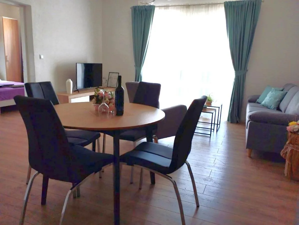 Apartman, Studio And Room Kata Пула