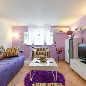  Apartament Mirana With Garden And Free Parking Chorwacja