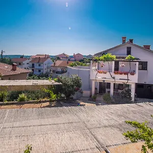 Rose Apartman Krk Town