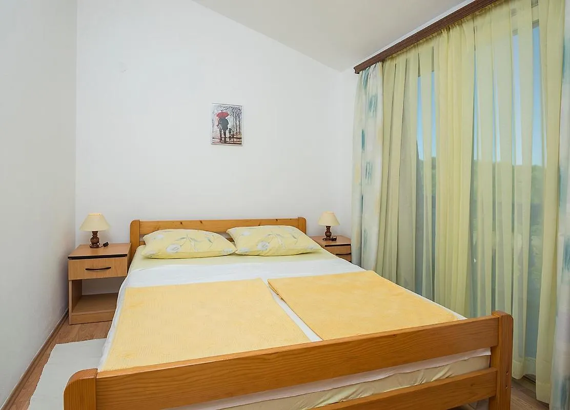 Apartment Apartman, Studio And Room Kata Pula Croatia