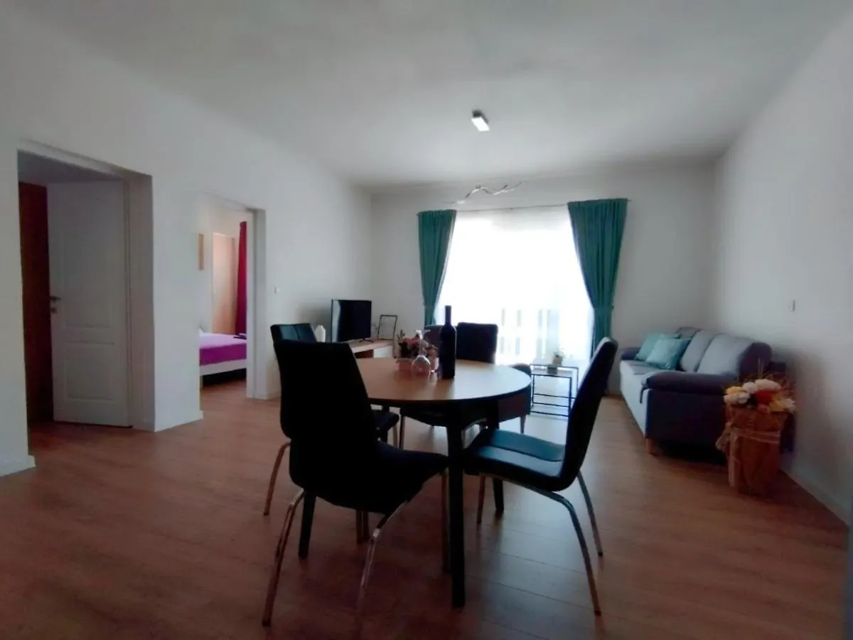 Apartment Apartman, Studio And Room Kata Pula