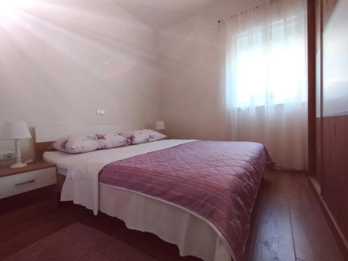 Apartman, Studio And Room Kata Pula Chorvatsko